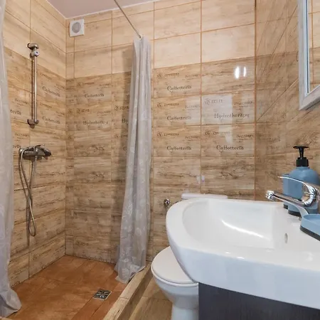 Bursztynek Pokoje Goscinne Jantar Exterior foto