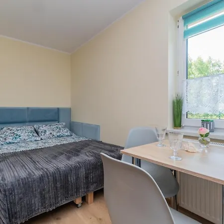 Bursztynek Pokoje Goscinne Jantar Exterior foto