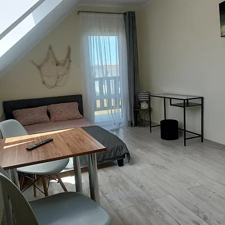 Bursztynek Pokoje Goscinne Jantar Exterior foto